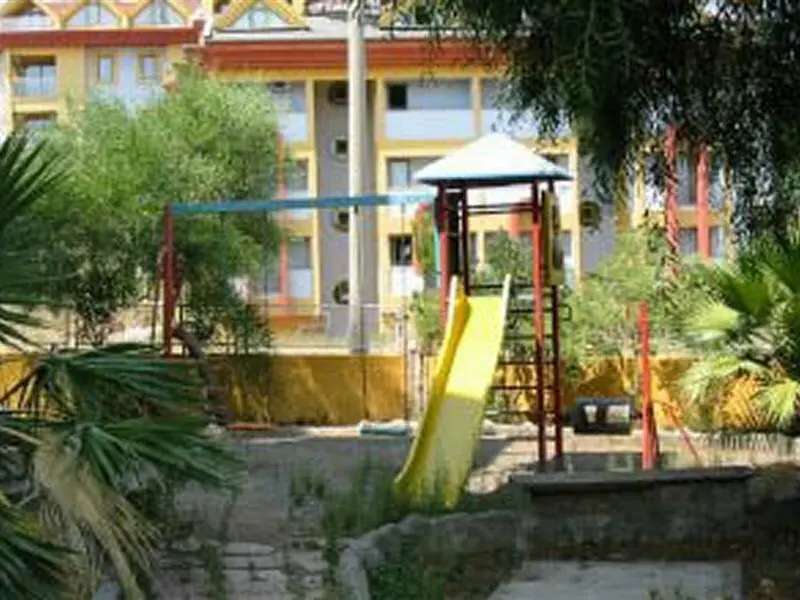 Армуталан: Club Aladdin Apartments