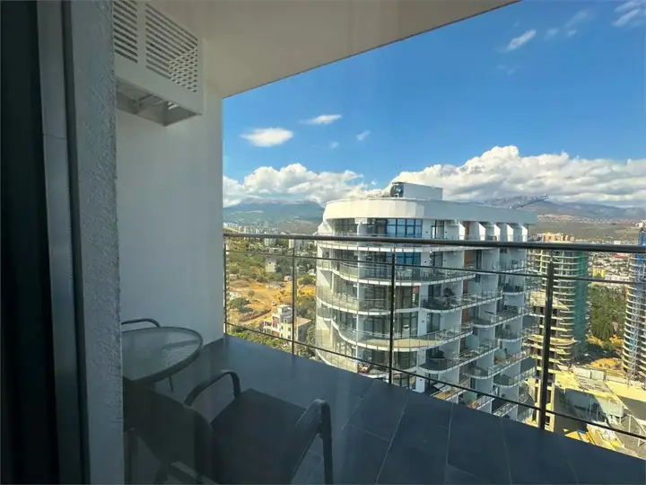 Алушта: Апартаменты Дизайнерская студия LS - Lux- Beautiful Days с видом на горы и море с 15 этажа