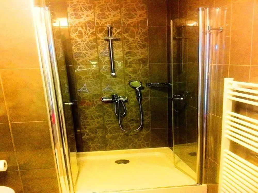 Мерсин: Nisa Home