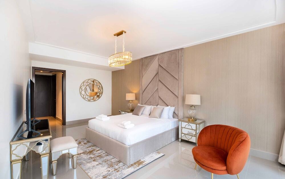 Дубай: Lux Opera Grand Burj Khalifa View Suite