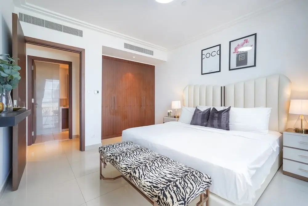 Дубай: Luxurious & Stylish Apartments Across Dubai Mall - Burj Khalifa - City Views by Sojo Stay