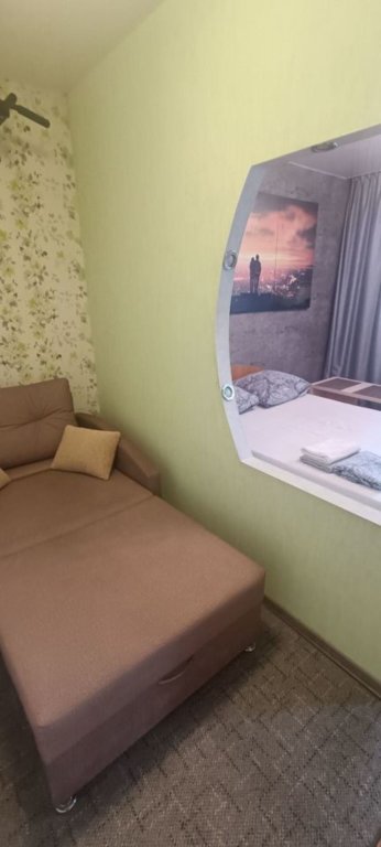 Томск: Квартира двухкомнатная на Кошурникова 5