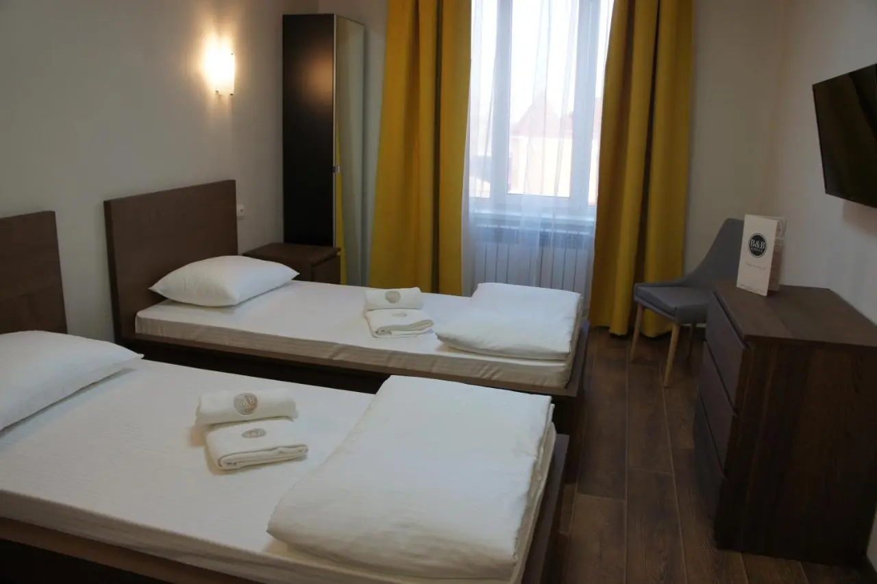 Краснодар: Гостевой Дом B&B Hotel Centre