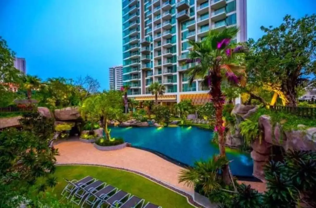 Паттайя: Апартаменты Riviera Wongamat Beach