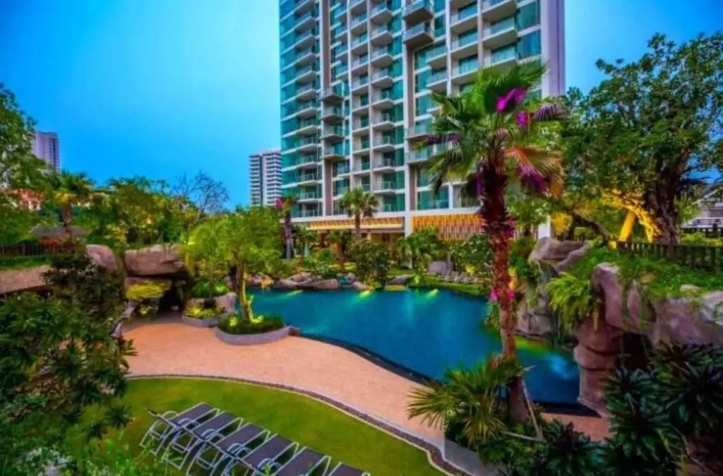 Паттайя: Апартаменты Riviera Wongamat Beach