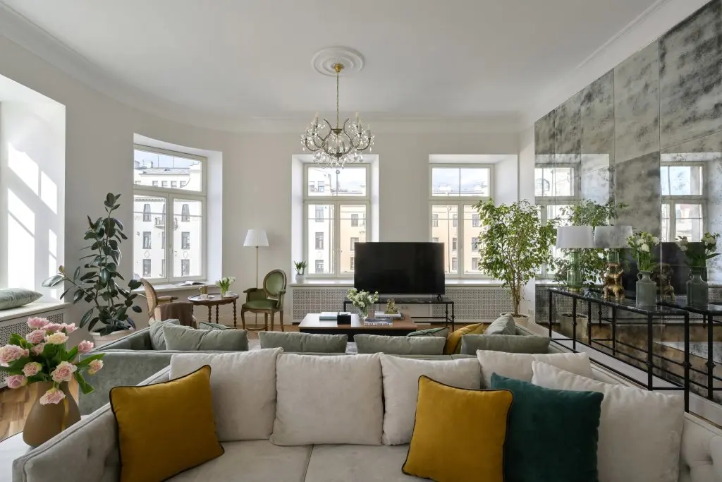 Воронеж: Minin Apartments с видом на Невский 150м²