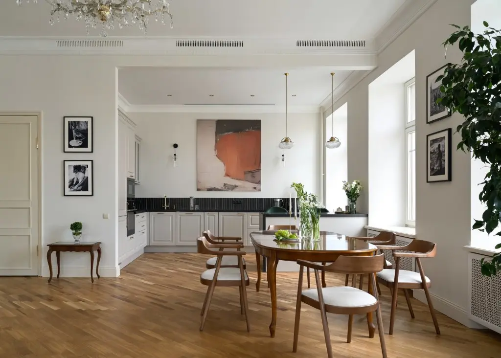 Воронеж: Minin Apartments с видом на Невский 150м²