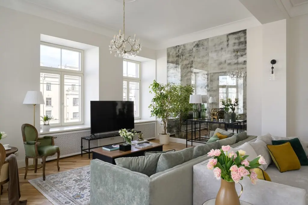 Воронеж: Minin Apartments с видом на Невский 150м²