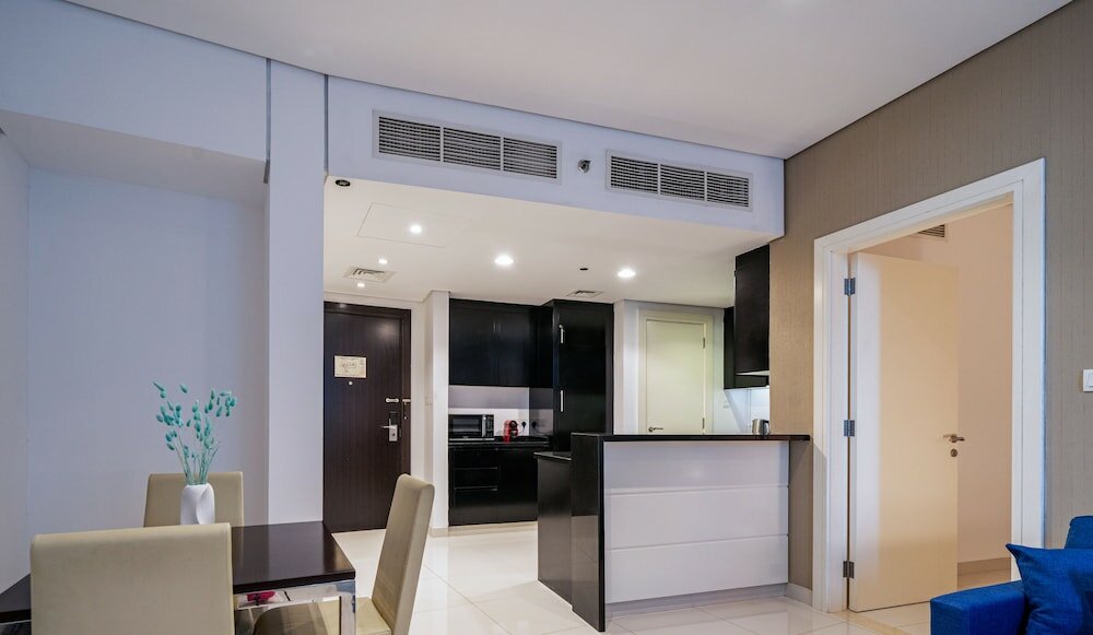 Дубай: KOHH - 1BR in DAMAC Maison Cour Jardin