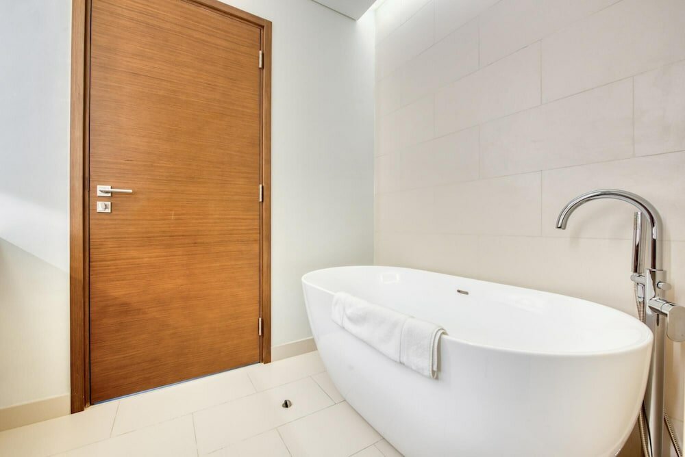 Дубай: Apt w Dubai Luxury Experience Nxt to Burj Khalifa