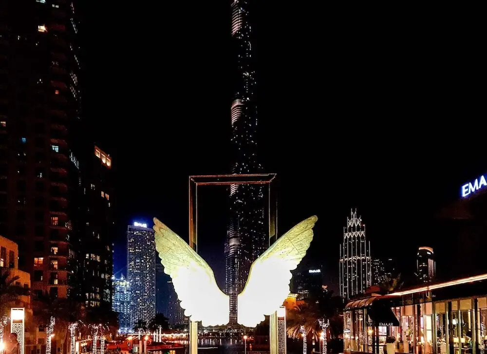 Дубай: Luxury Living Next to Dubai Mall Burj Khalifa