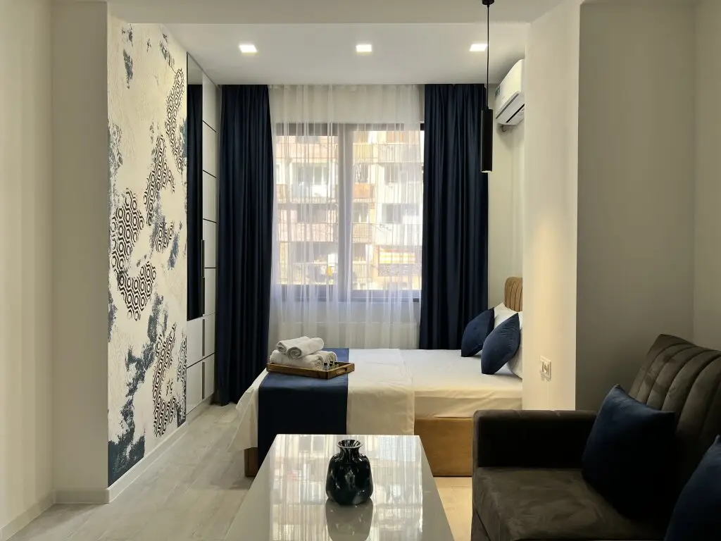 Ереван: Апартаменты  Stylish apt city center, BW