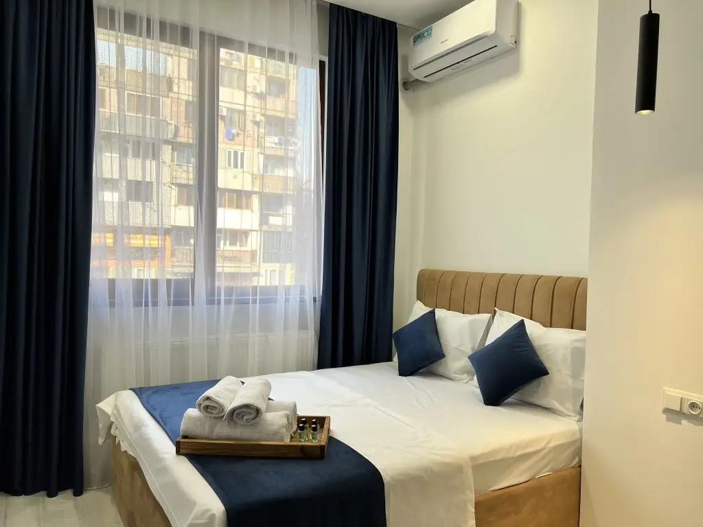 Ереван: Апартаменты  Stylish apt city center, BW