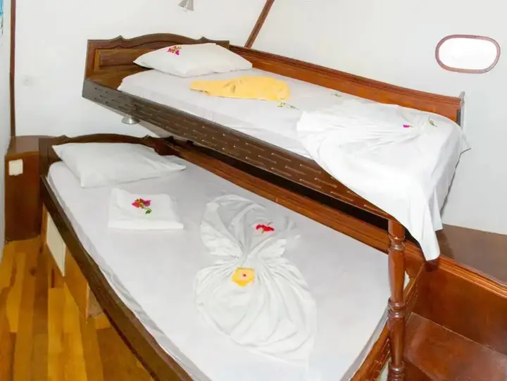 Северный атолл Мале: Maldivica Cruise ( Maldivian Dream)