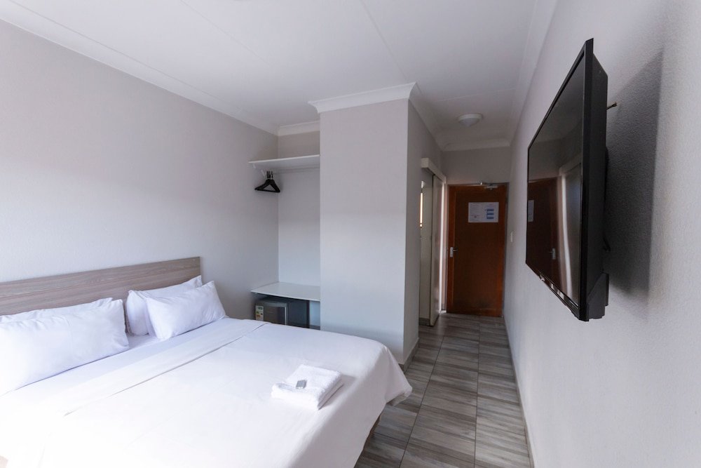 Бангкок: Triple 8 Inn Bangkok by ZEN Rooms