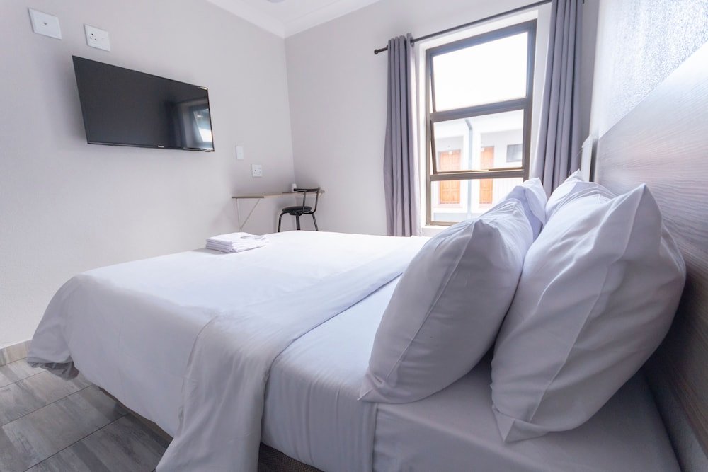 Бангкок: Triple 8 Inn Bangkok by ZEN Rooms