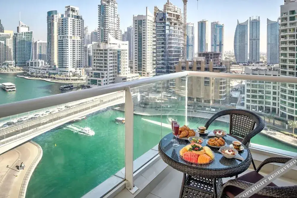 Дубай: Continental Tower by Luxury Staycation
