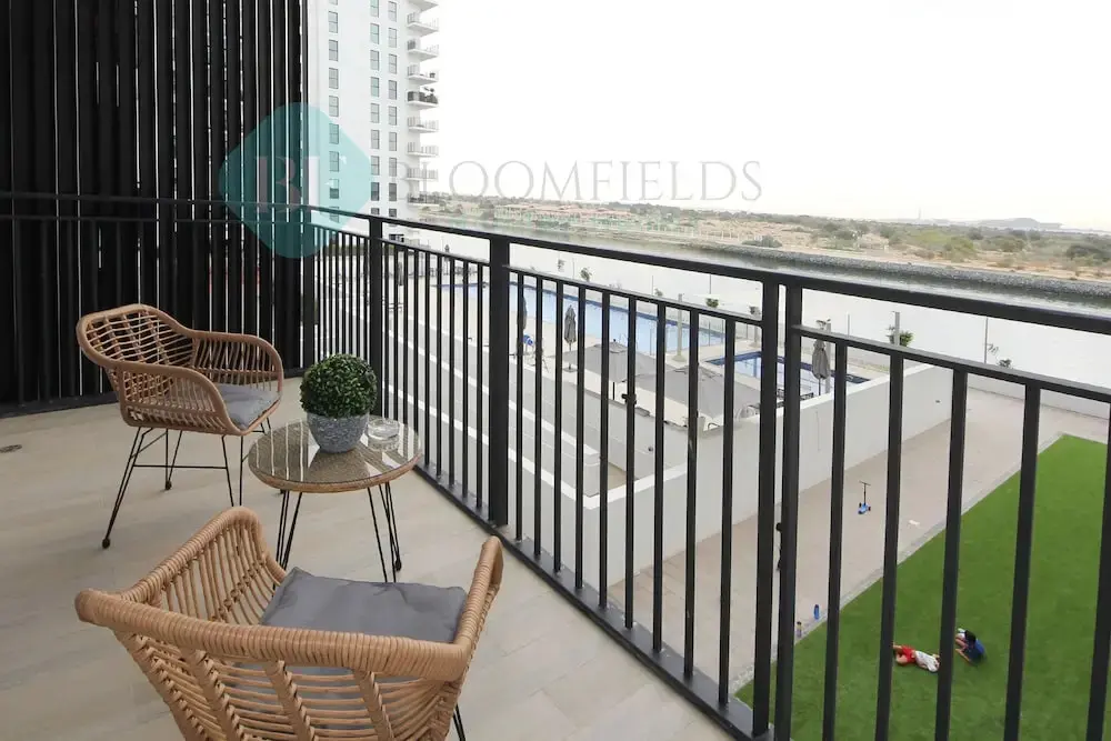 Абу-Даби: Stunning canal view apartment Yas island