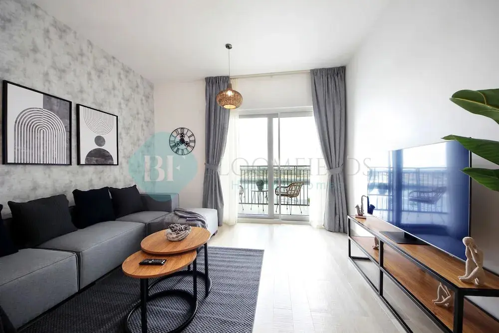 Абу-Даби: Stunning canal view apartment Yas island