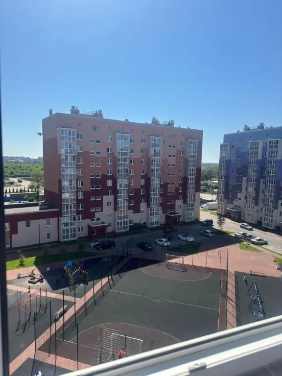 Калининград: Квартира в Новом Многоквартирном Доме с Огороженной Территорией