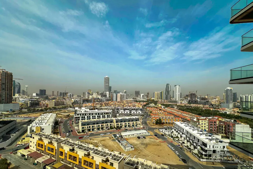 Дубай: Апартаменты WelHome - Dubai Delight: Luxe Living 1BR at Binghatti Luna