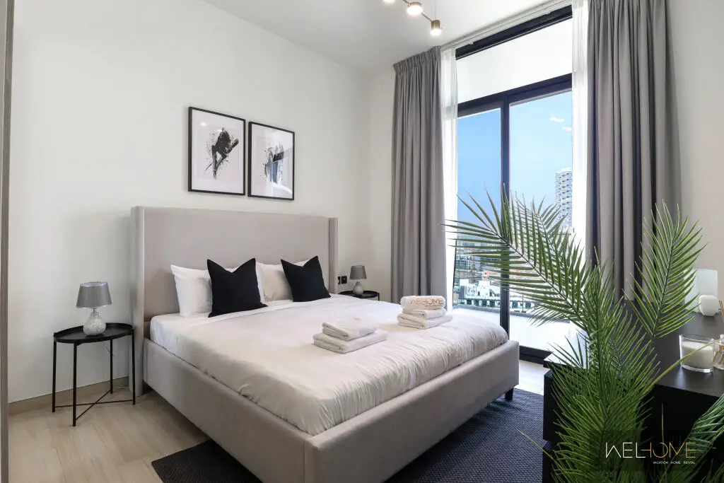 Дубай: Апартаменты WelHome - Dubai Delight: Luxe Living 1BR at Binghatti Luna