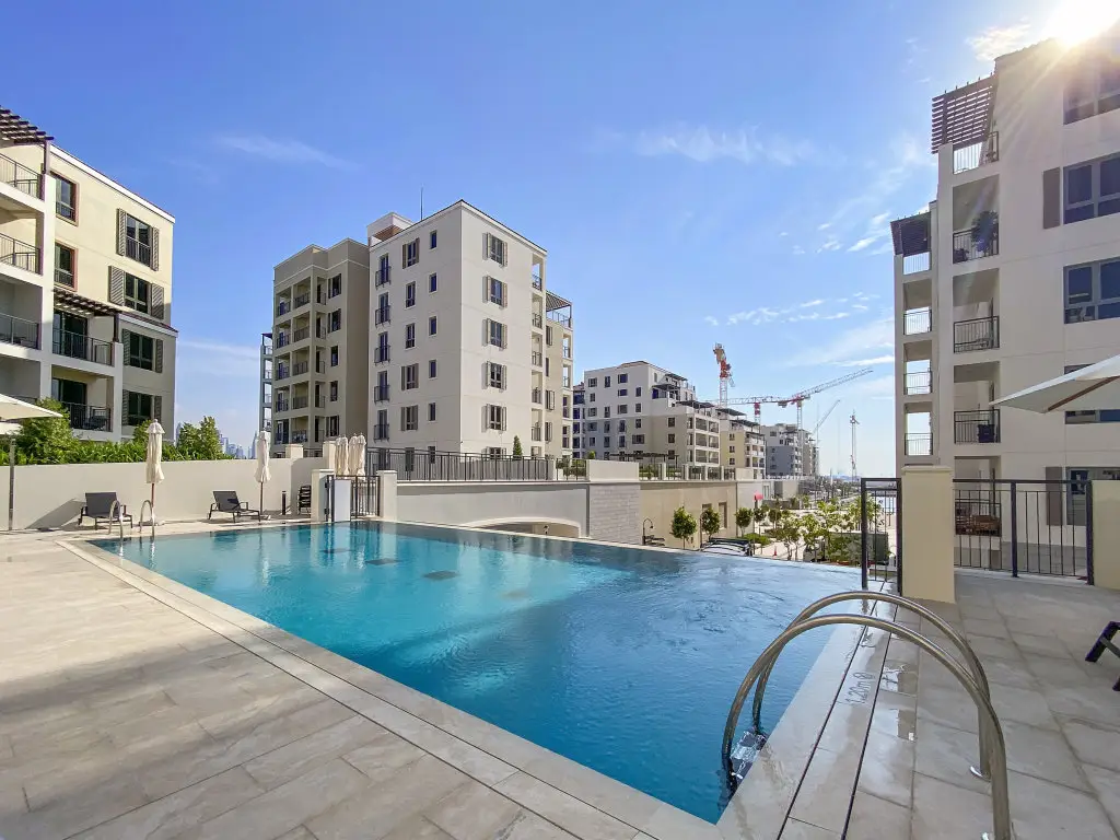 Дубай: Апартаменты WelHome - Mesmerizing Sea & Burj Khalifa Views Apt at La Voile