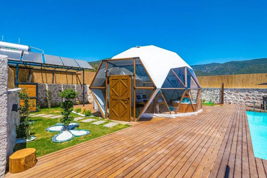 Чайкой: Kalkan Dome Suites & Deluxe-Glamping Holiday In Kalkan