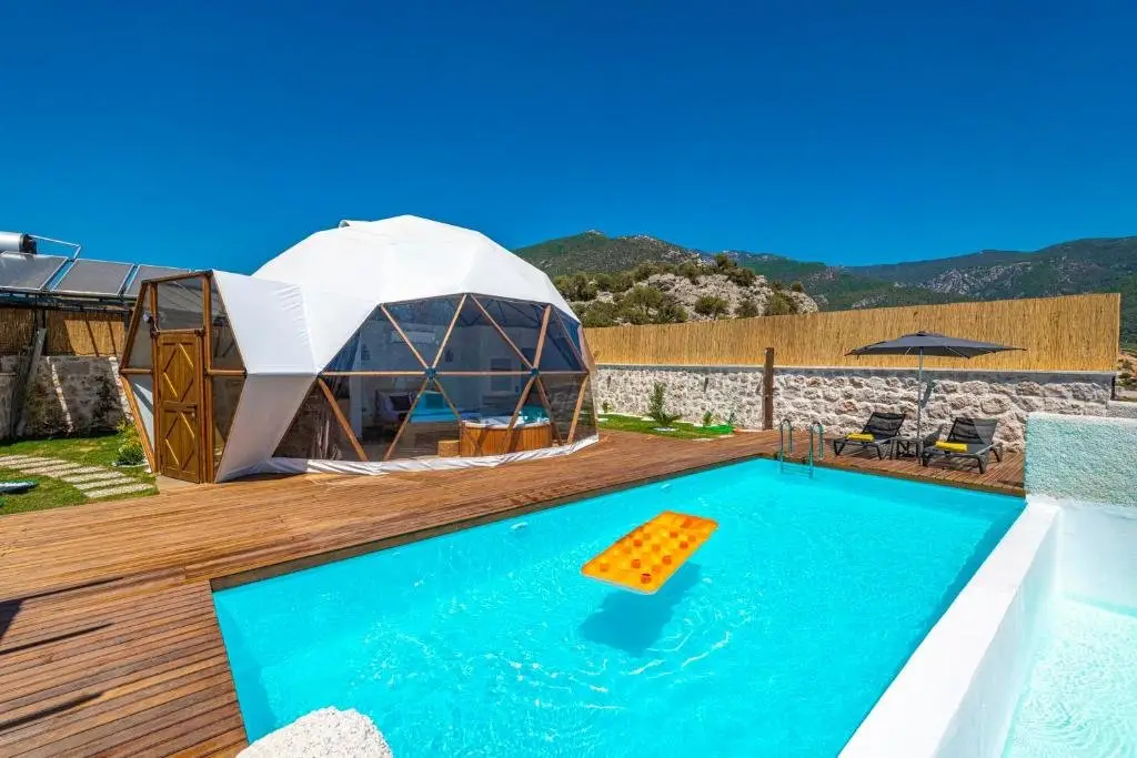 Чайкой: Kalkan Dome Suites & Deluxe-Glamping Holiday In Kalkan