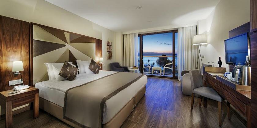 Crystal Nirvana Lagoon Villas Suites & Spa — фото 1