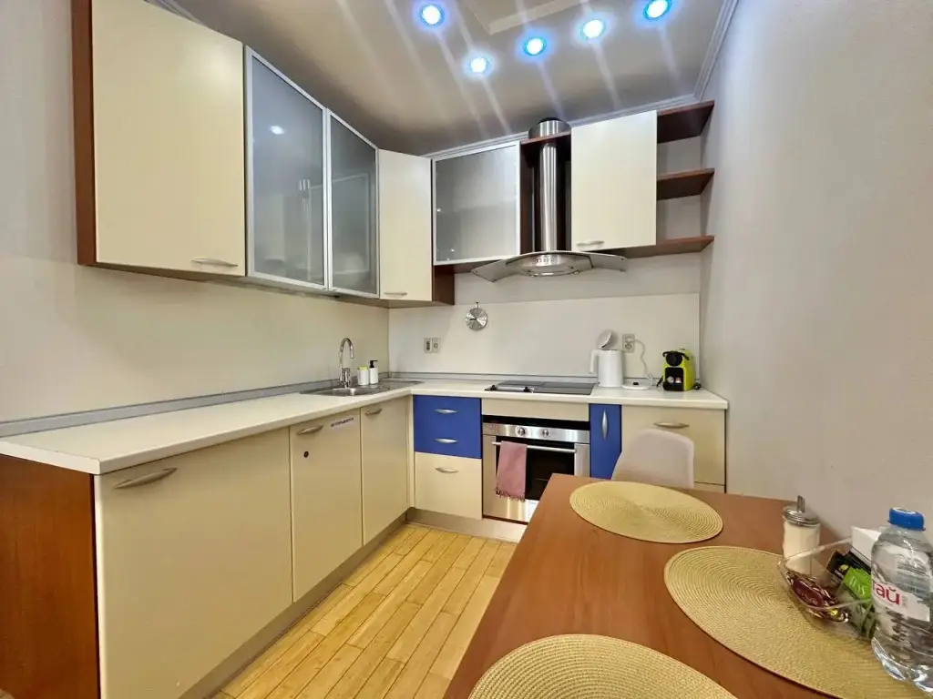 Академгородок: Квартира  Welcome на Терешковой 31