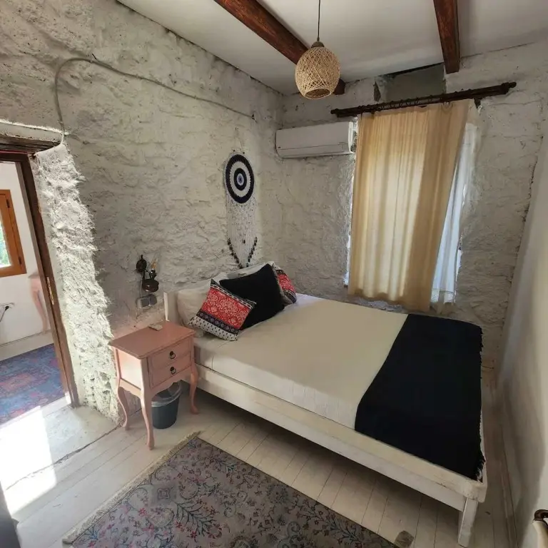 Чешме: Kapela Tas Otel Alacatı