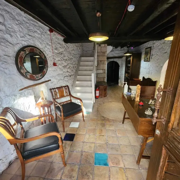 Чешме: Kapela Tas Otel Alacatı