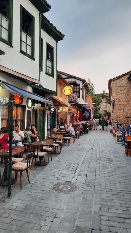 Анталья: Callisto Pub & Kitchen & Hotel