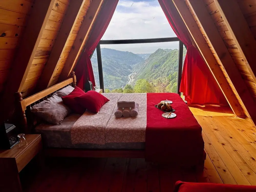 Ардешен: Celazeni̇ Bungalov