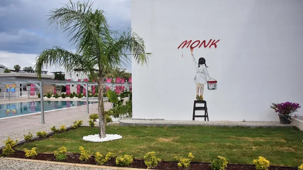 Monk Resort Hotel — фото 1