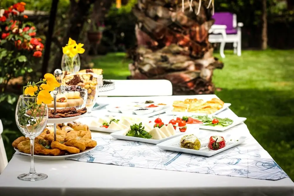 Бозджаада: Lavinya Otel