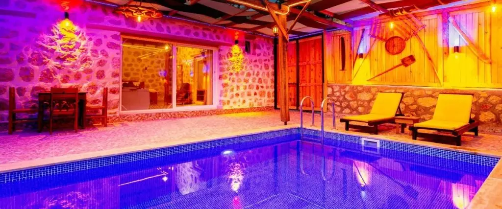 Исламлар: Villa Sakiz