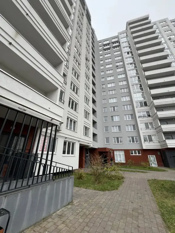 Калининград: Квартира в новом доме с панорамными окнами