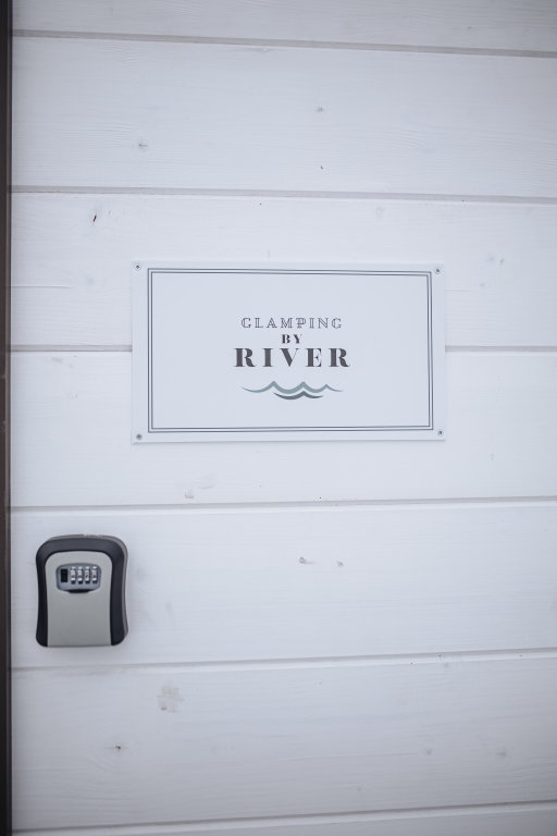 Медвежьегорск: Частный дом Glamping by river