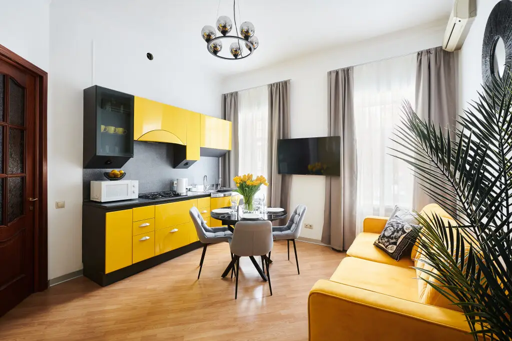 Москва: Квартира GM Apartments Яркая Трехкомнатная у Красной Площади
