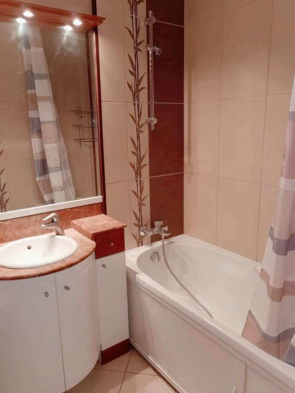 Калининград: Na Internatsionalnoy 72 Apartments