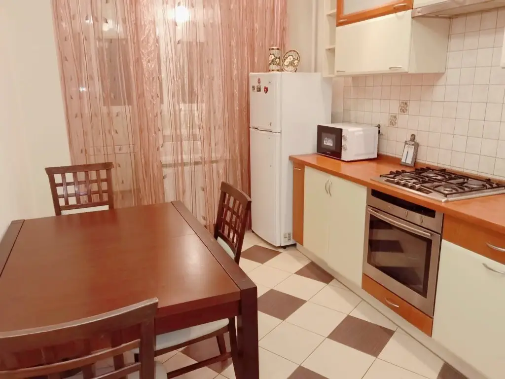 Калининград: Na Internatsionalnoy 72 Apartments