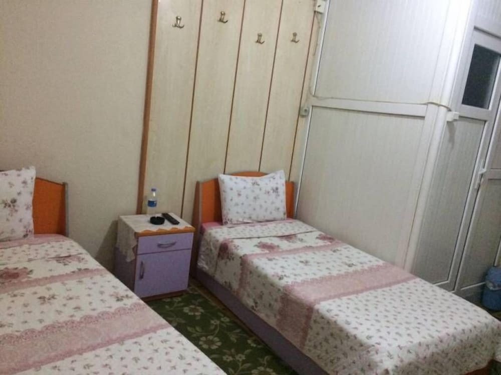 Гюнейюрт: Güneyyurt Otel