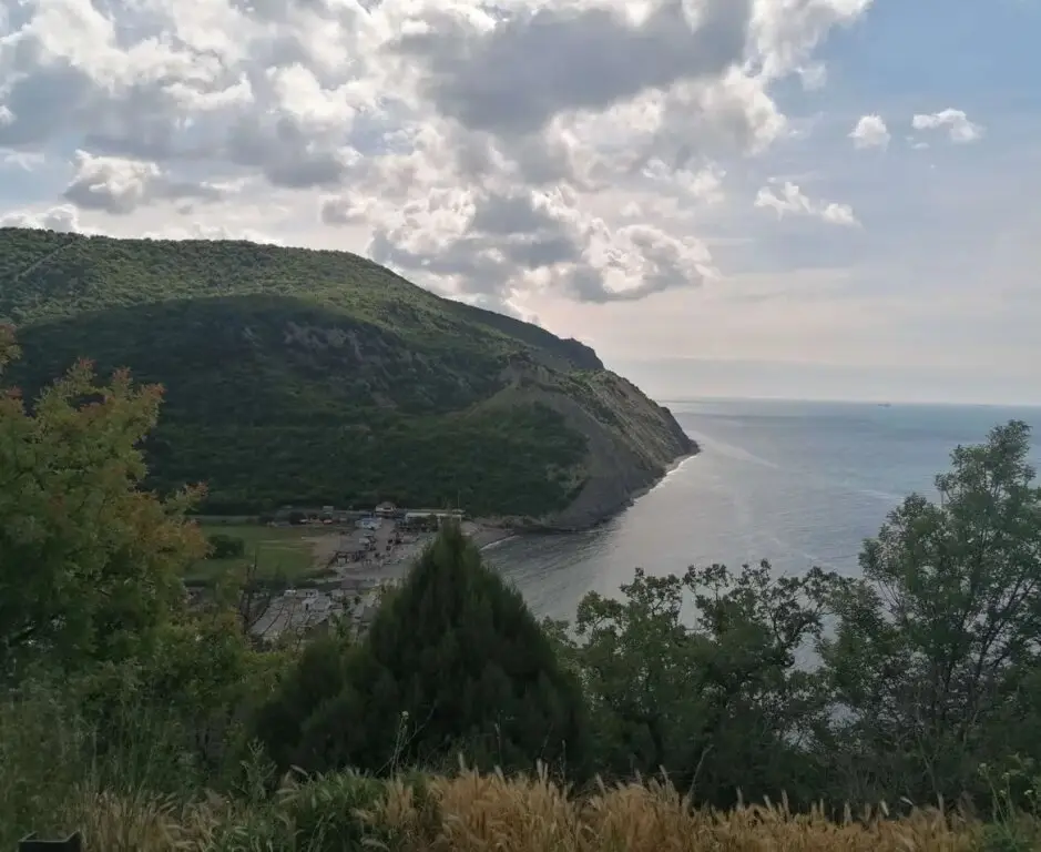 Новороссийск: База отдыха  "Бриз Дюрсо"