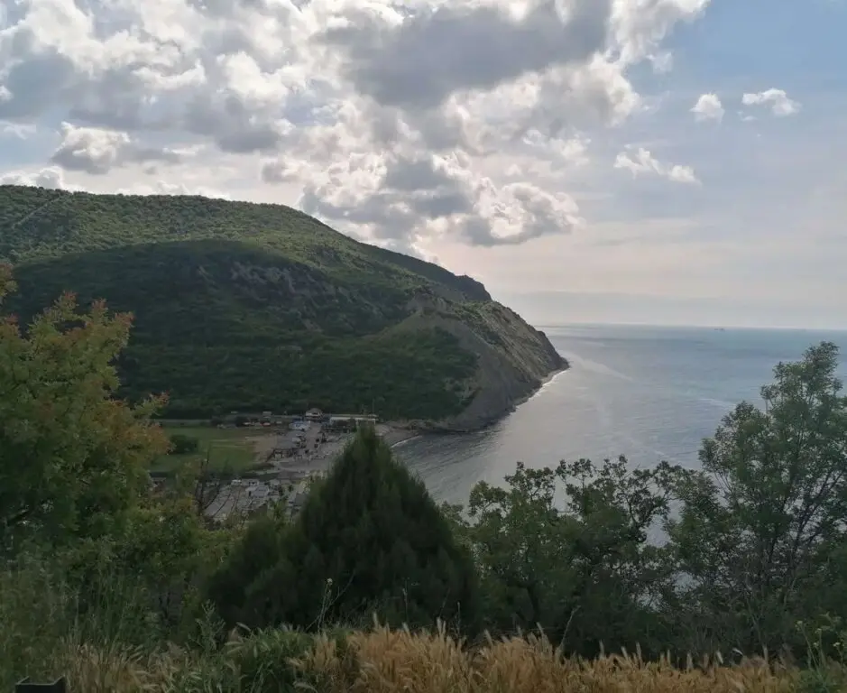Новороссийск: База отдыха  "Бриз Дюрсо"
