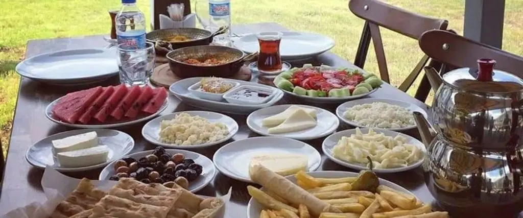 Гюлеч: Ayrik Vadi Ciftlik Evi