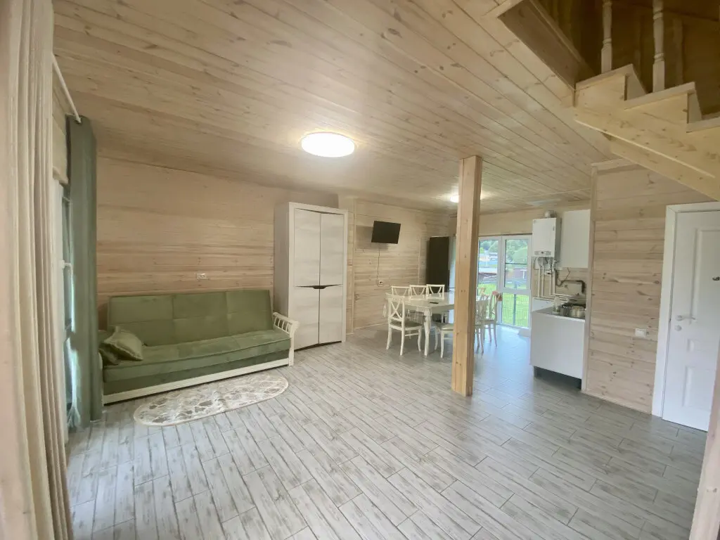 Архыз: База Отдыха Famous House