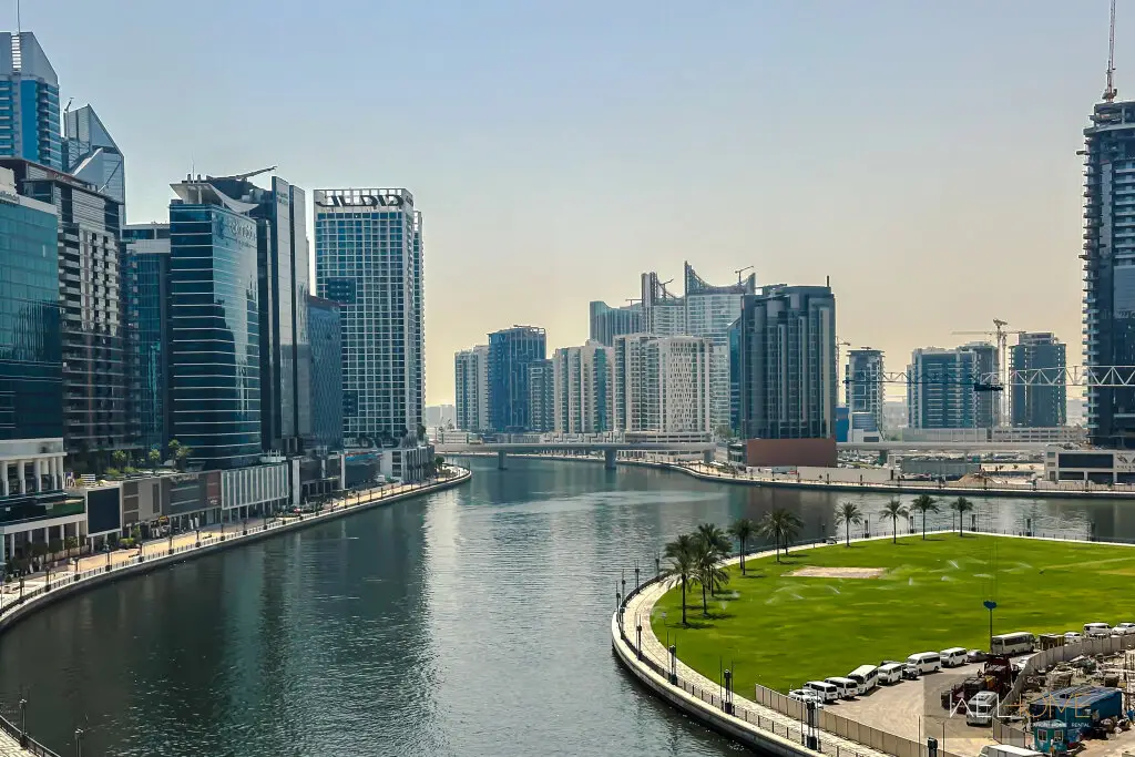 Дубай: Апартаменты WelHome - Luxury Living in Business Bay 2BR + Maid's Room