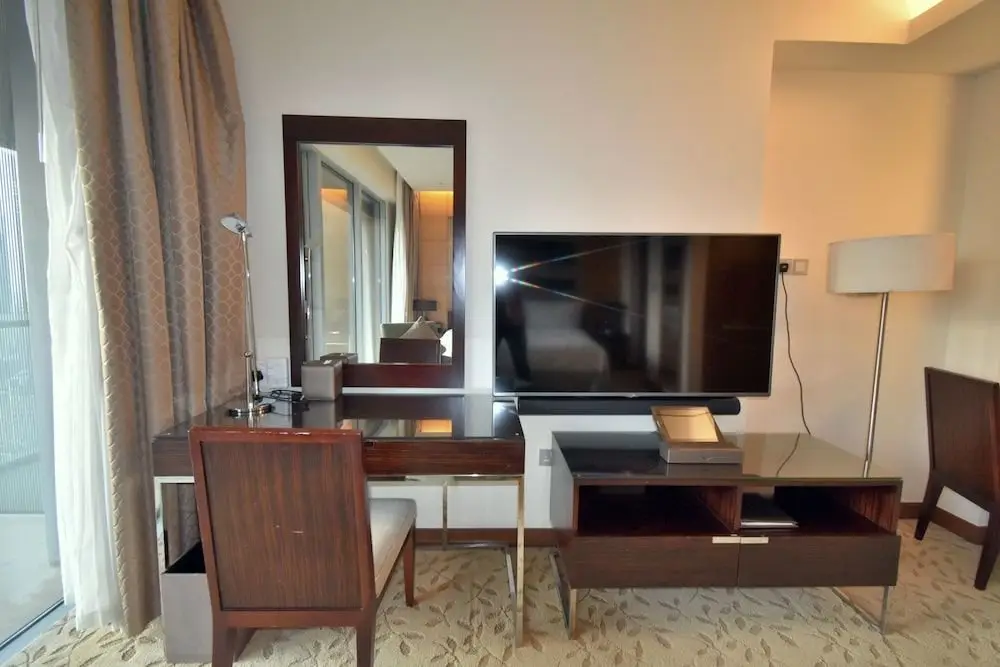 Дубай: Cute Studio At The Address Dubai Mall